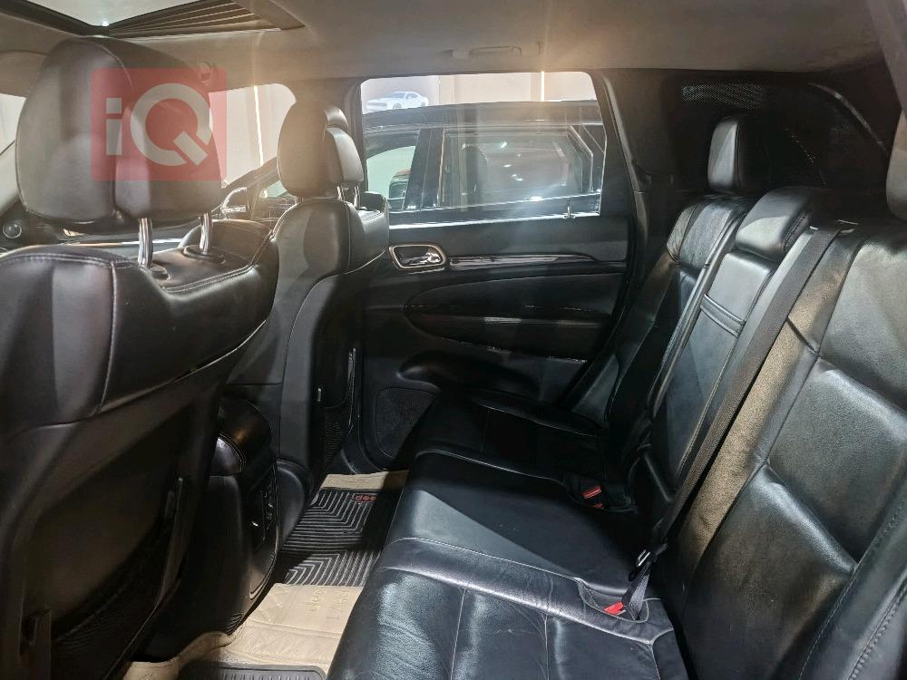 جیپ گراند شیرۆکی